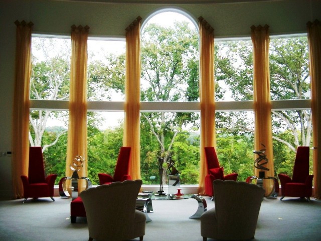 swagsdrapes19aug12.jpg